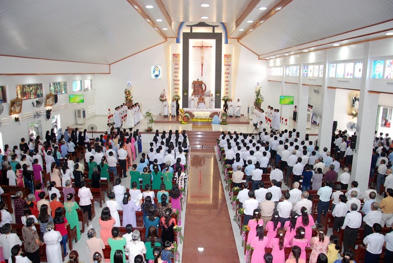 Nhà thờ Phú Sơn sở hữu quần thể kiến trúc độc đáo hấp dẫn du khách