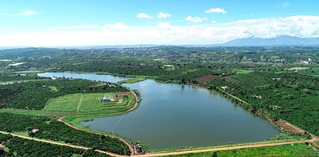 Review chi tiết hồ Phúc Thọ ở đâu? Có gì đặc sắc?