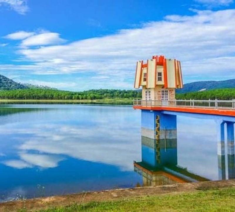 Hồ Tuyền Lâm - Viên ngọc xanh tuyệt đẹp giữa lòng Đà Lạt